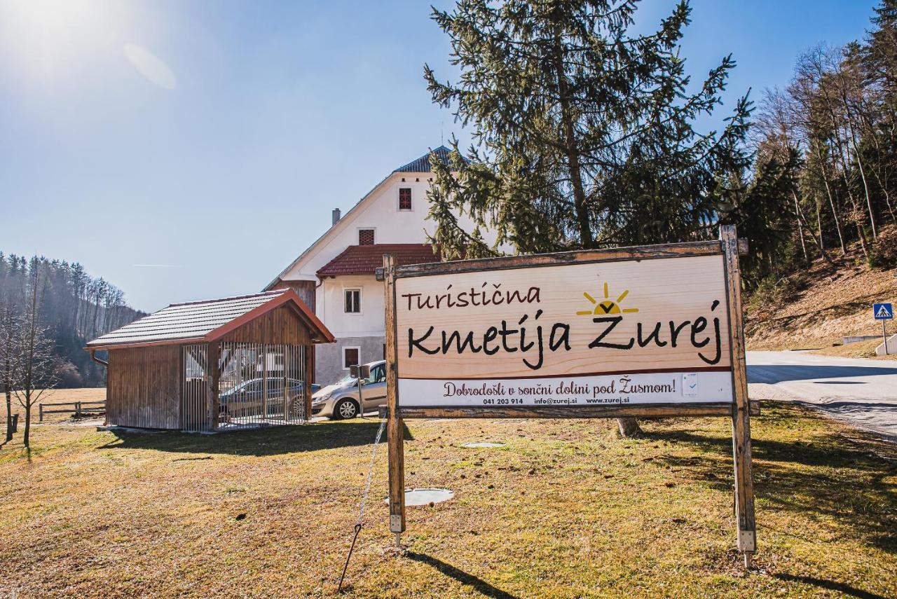 Wooden Cabin Zurej With Hot Tub Bukovje v Babni Gori Exterior photo